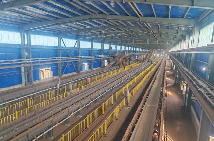 鞍鋼集團工程技術(shù)有限公司總承包的酒鋼原礦筒倉項目筒倉本體及進出料系統(tǒng)正式投運